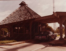 Entrance to Ocean Reef